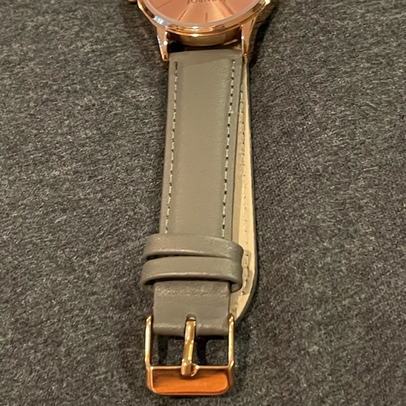 Women’s Monroe watch - Picture 5 of 11